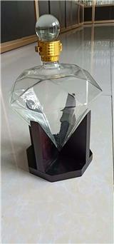 鉆石造型玻璃工藝酒瓶手工醒酒器個性玻璃鉆石醒酒器梅酒玻璃瓶