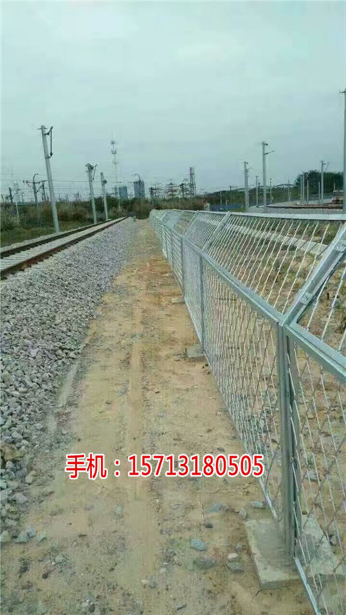 牡丹江铁路隔离栅批发(多图)