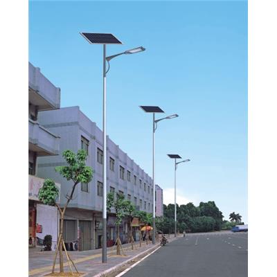 What are the advantages of solar street lamp compared with traditional street lamp? 