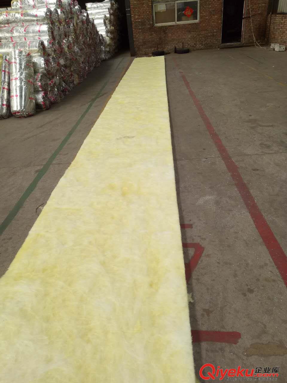 鋼結(jié)構(gòu)廠房填充玻璃棉卷氈100-15k