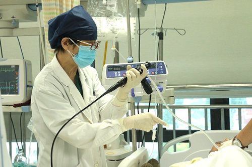 西班牙{zd0}ICU配備光譜調(diào)諧照明，與自然日光wq匹配