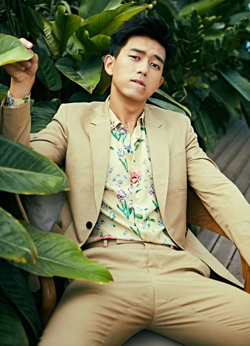李现经纪人文戈18148936909经纪公司明星商演活动代言费用