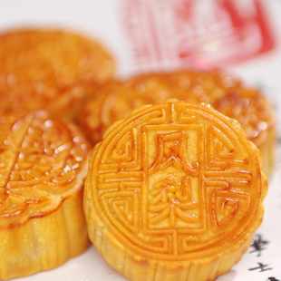 廣澳香蓮月餅 傳統(tǒng)蓉沙月餅 廣式月餅生產(chǎn)廠家 白蓮蓉 紅蓮蓉 豆沙 棗蓉 黑芝麻蓉