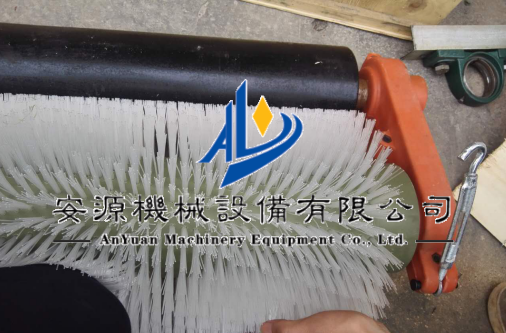 輸送帶電動滾刷清煤器 電動毛刷清掃器原始圖片2