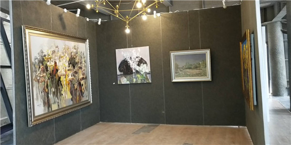 無縫展板 麻布藝術(shù)板墻 藝術(shù)展板 無縫展板尺寸規(guī)格