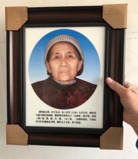 烤磁好還是影雕好    墓碑烤磁遺像制做廠家原始圖片3