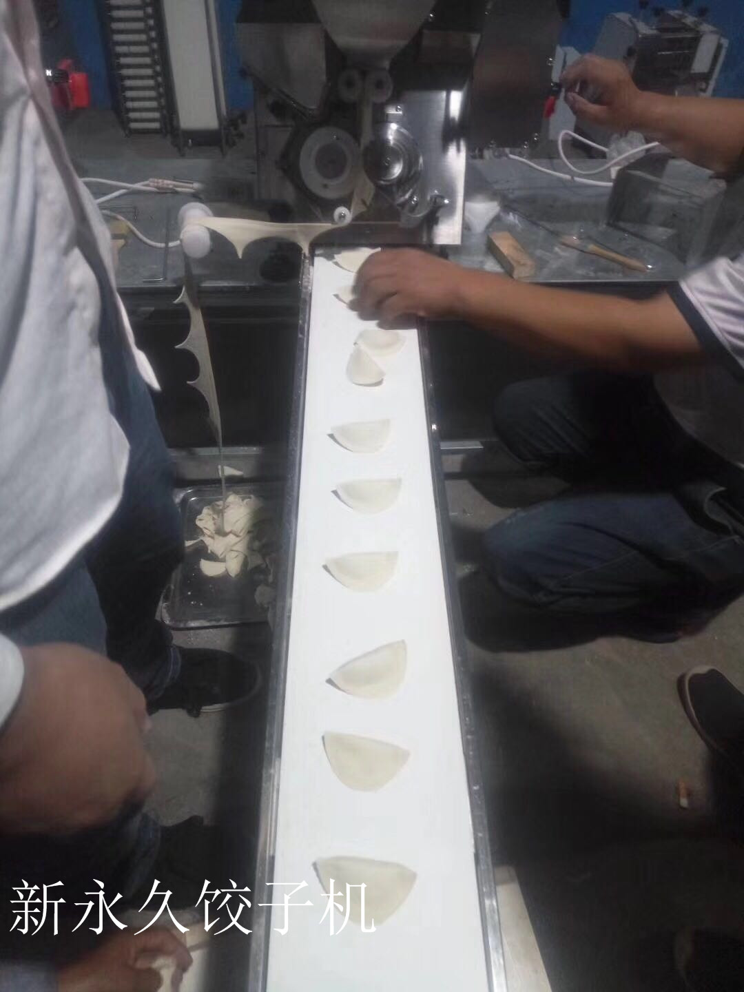 新{yj}多功能不銹鋼餃子機(jī)全自動仿手工餃子機(jī) 商用蒸餃機(jī)原始圖片3
