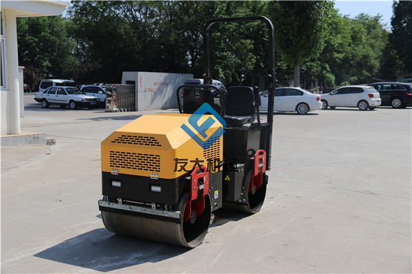 小型二噸座駕壓路機(jī)路面壓實(shí)回填壓路機(jī)  原始圖片2