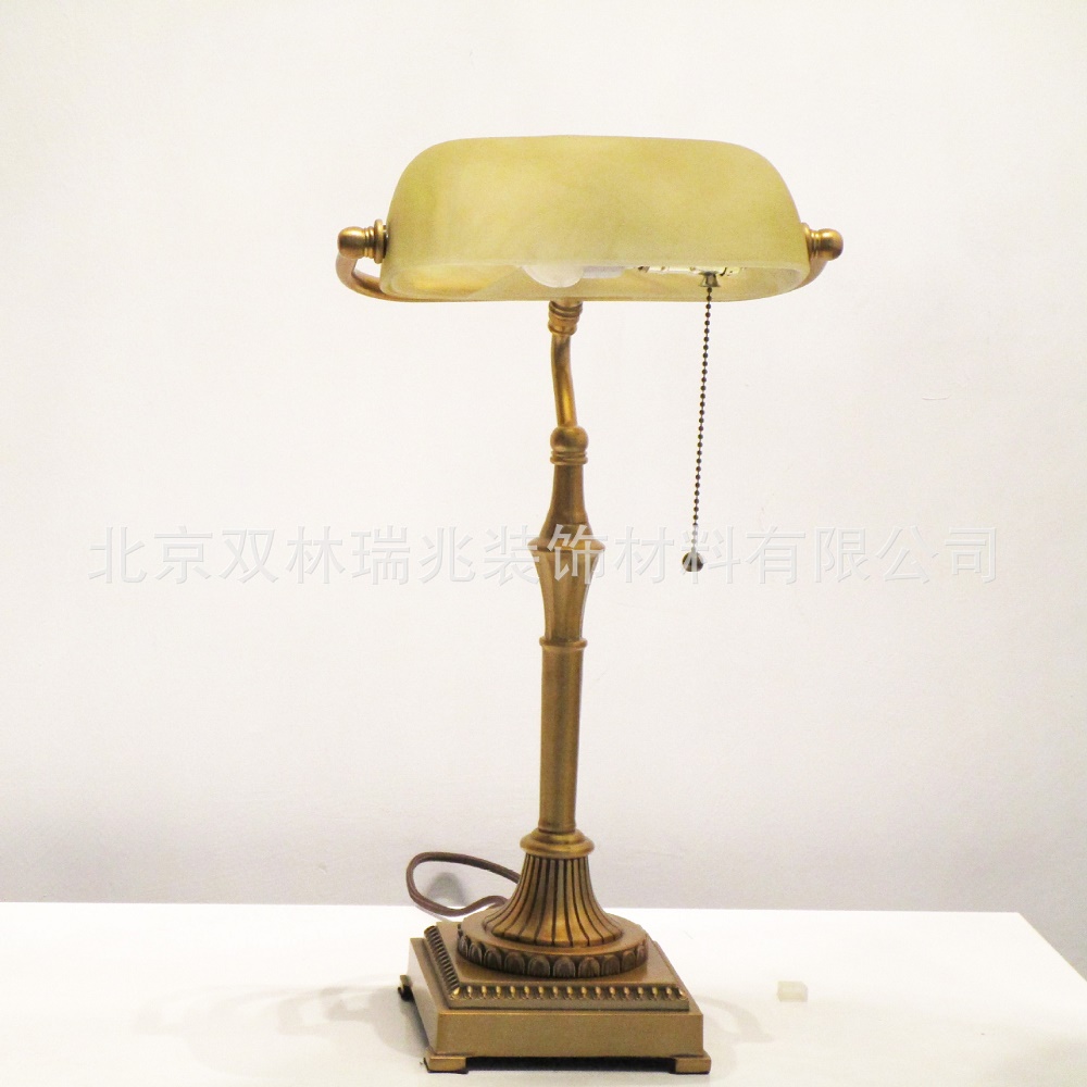 復(fù)古美式書桌鋅合金臺燈原始圖片2