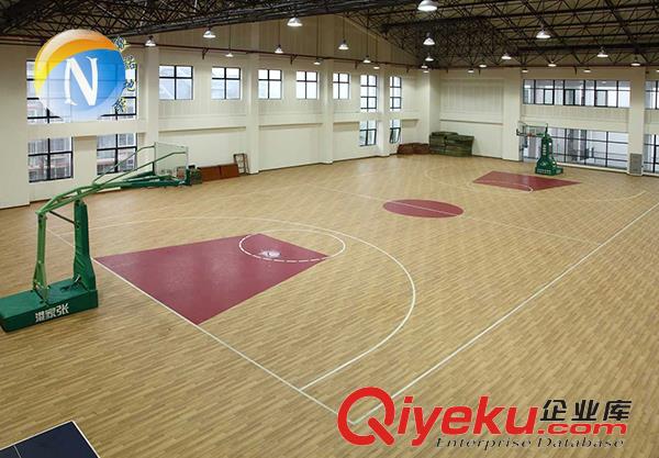 運動塑膠地板結構