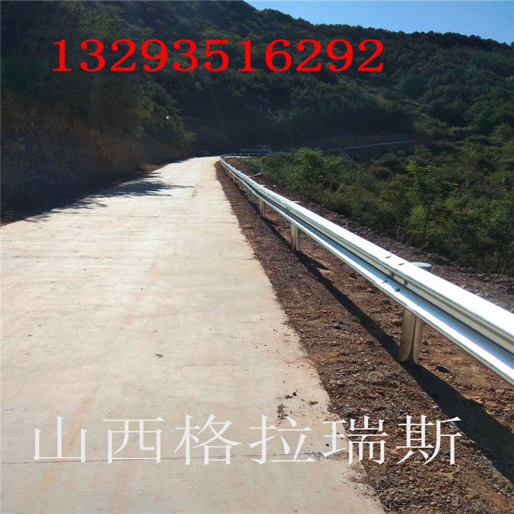 山西太原市廠家直銷波形護(hù)欄鄉(xiāng)村公路護(hù)欄高速公路護(hù)欄