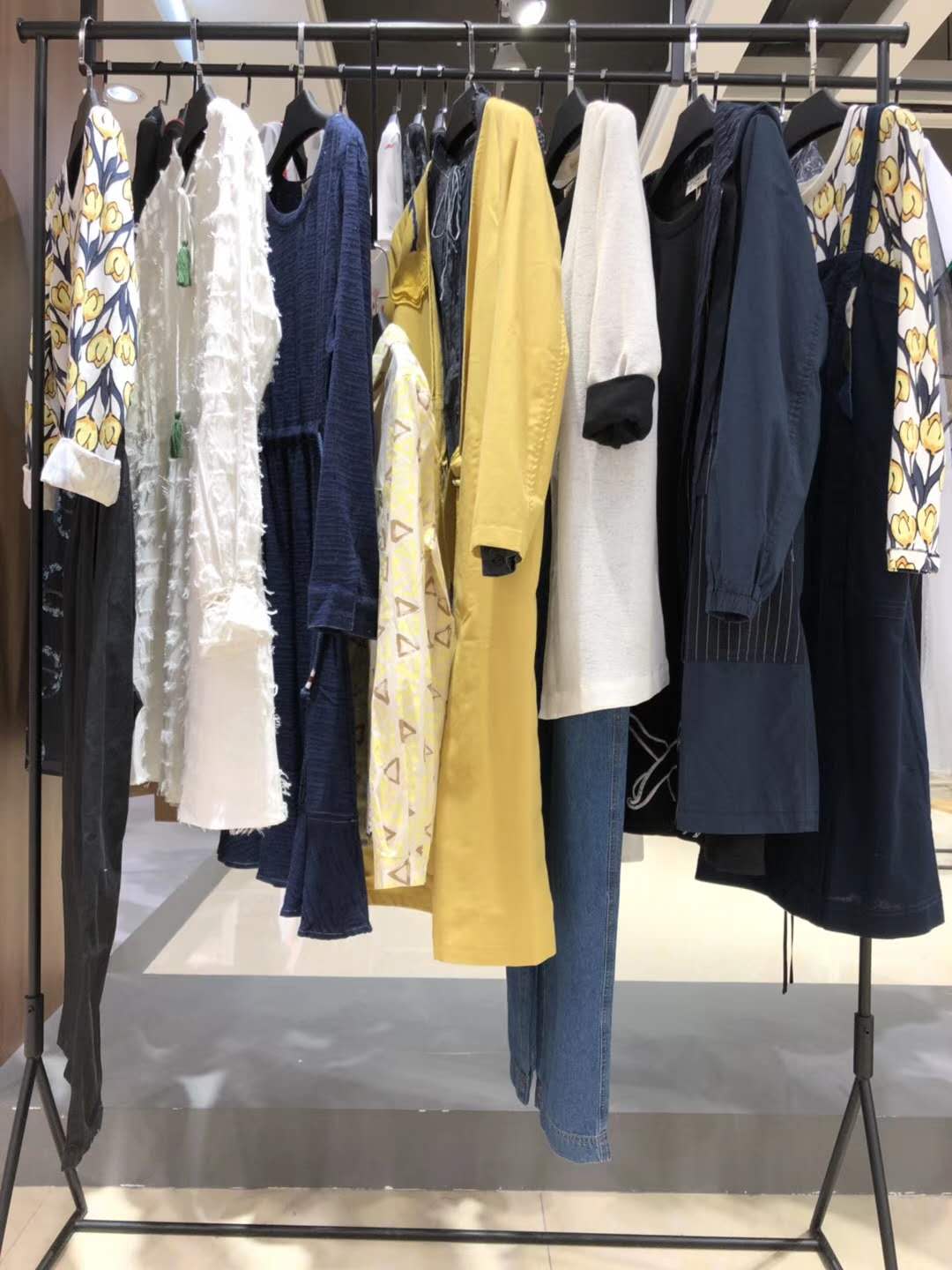 哥邦广州女装品牌折扣外贸服装尾货