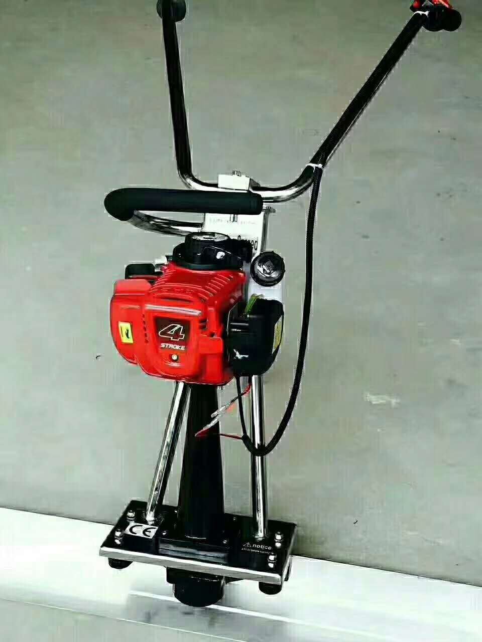 廠家促銷手扶式汽油機振動尺混凝土路面振平尺