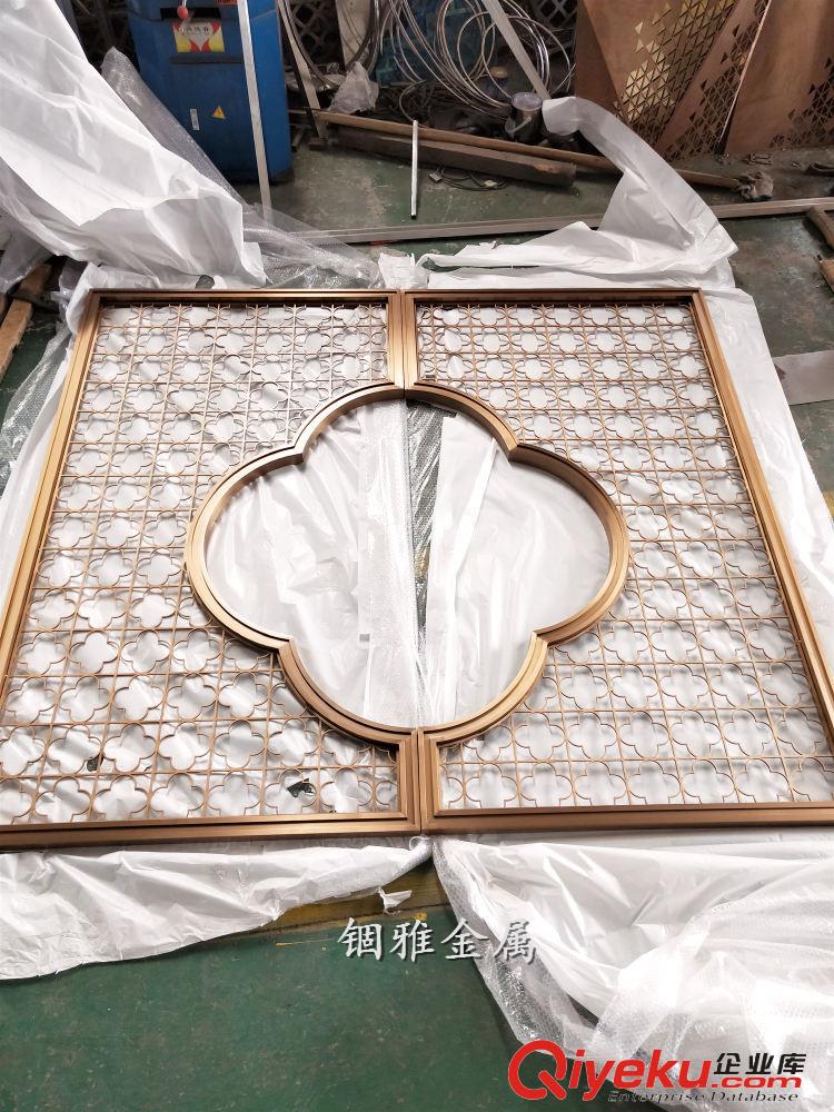 香檳金不銹鋼花格屏風，獨樹一幟的裝飾效果