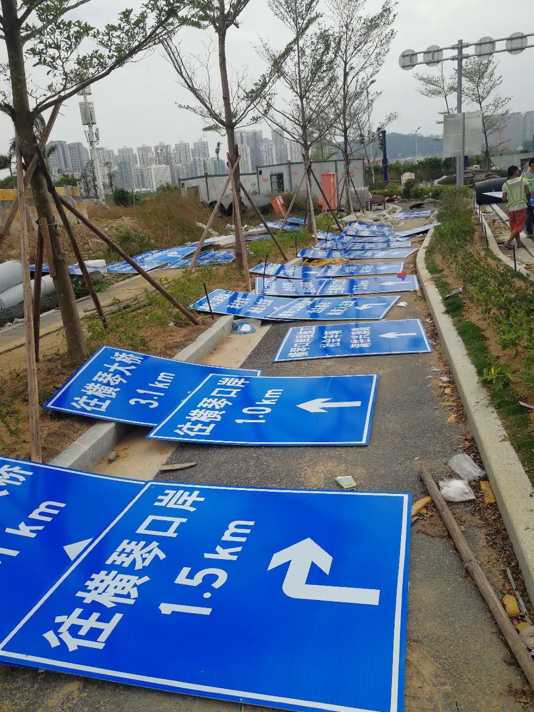 珠海反光指示牌道路指示牌指路牌安装