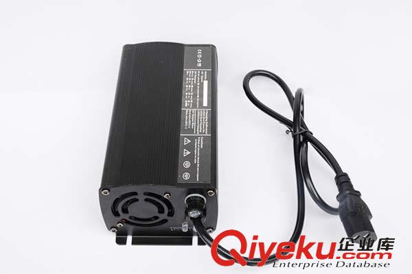 24V15A自平衡車充電器原始圖片3